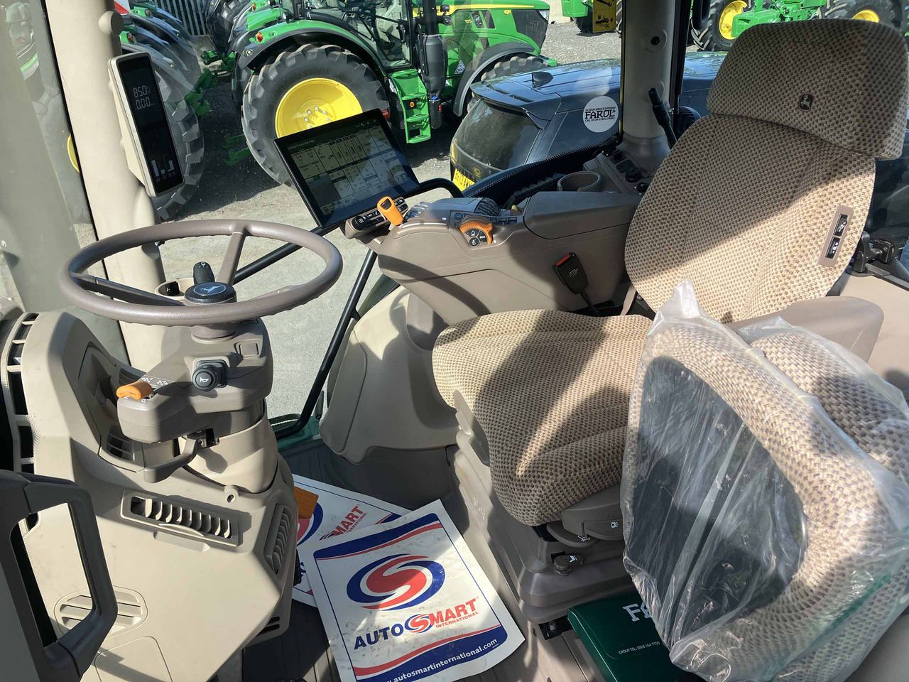 Traktor John Deere 6R 215: slika 13