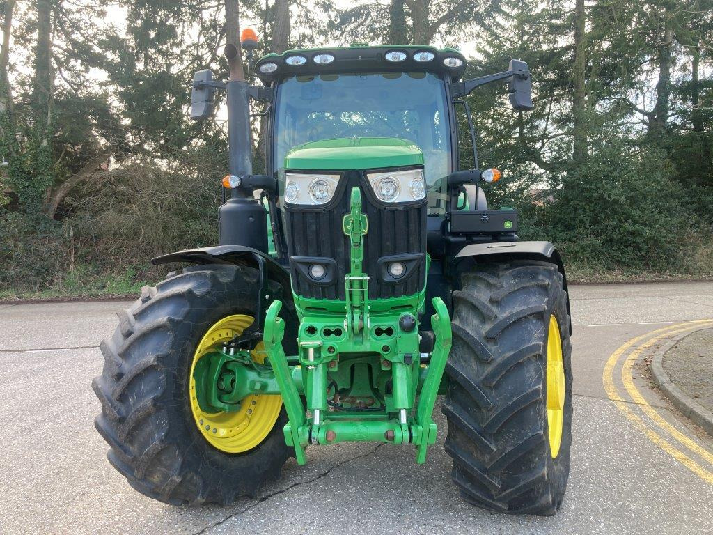 John Deere 6R 215 - Traktor: slika 3 John Deere 6R 215 - Traktor: slika 3