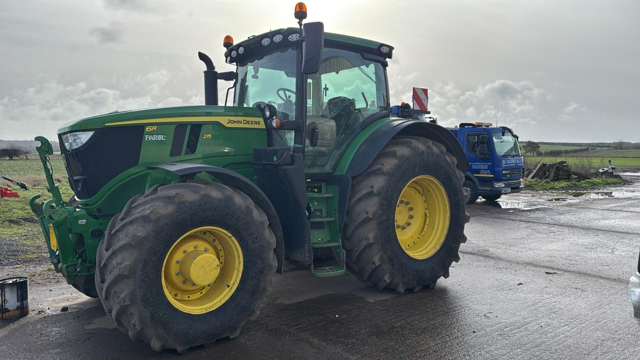 John Deere 6R 215 - Traktor: slika 1 John Deere 6R 215 - Traktor: slika 1