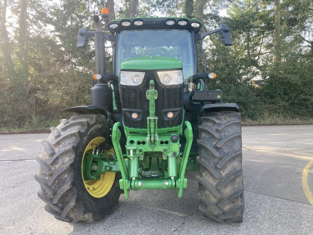 John Deere 6R 215 - Traktor: slika 2 John Deere 6R 215 - Traktor: slika 2
