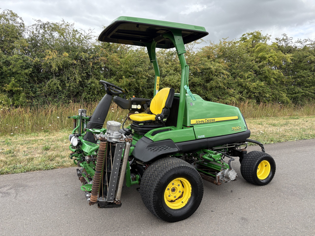John Deere 7500AE Fairway Mower - Baštenska kosačica: slika 1 John Deere 7500AE Fairway Mower - Baštenska kosačica: slika 1