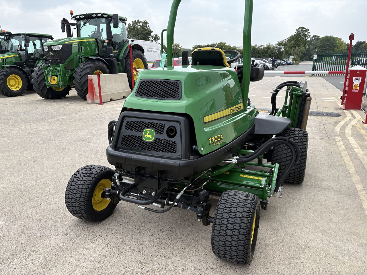 John Deere 7700A Fairway Mower - Baštenska kosačica: slika 4 John Deere 7700A Fairway Mower - Baštenska kosačica: slika 4