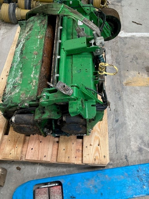 John Deere 8500i - Kombajn za stočnu hranu: slika 2 John Deere 8500i - Kombajn za stočnu hranu: slika 2