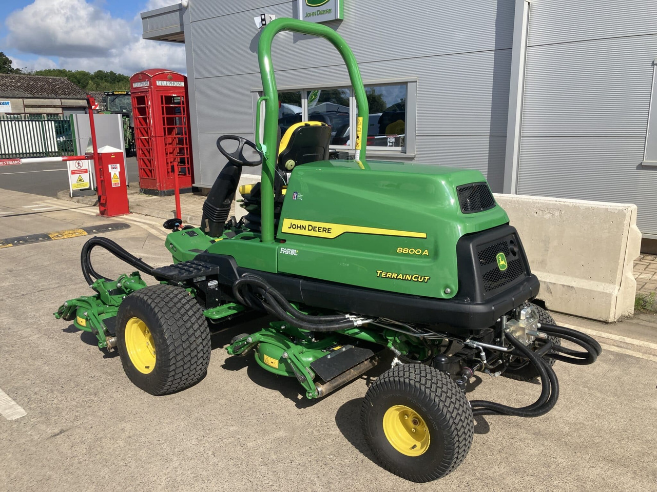 John Deere 8800A 5 pod rotary mower - Baštenska kosačica: slika 3 John Deere 8800A 5 pod rotary mower - Baštenska kosačica: slika 3