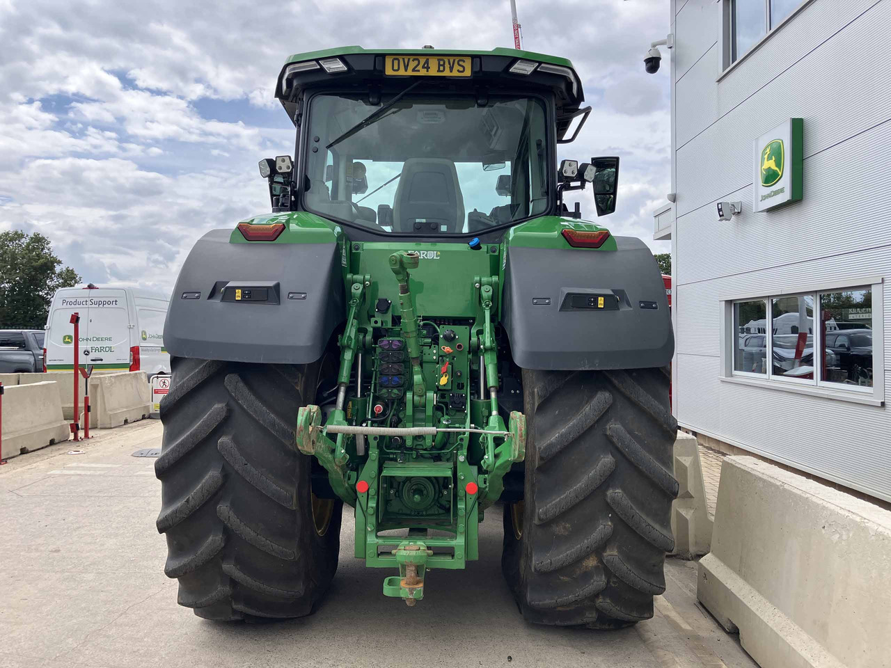 John Deere 8R 370 - Traktor: slika 4 John Deere 8R 370 - Traktor: slika 4