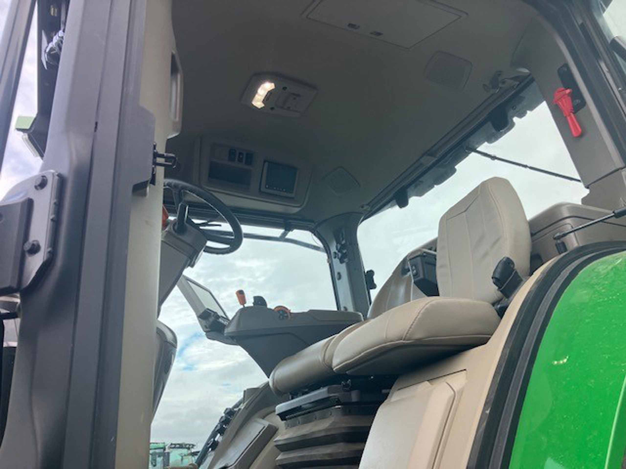 Traktor John Deere 8R 410: slika 19