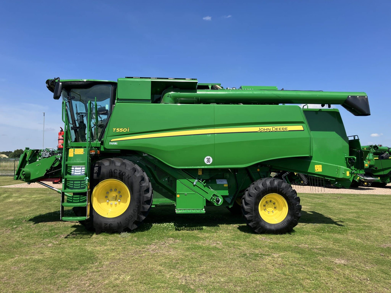John Deere T550i - Kombinovani kombajn: slika 2 John Deere T550i - Kombinovani kombajn: slika 2