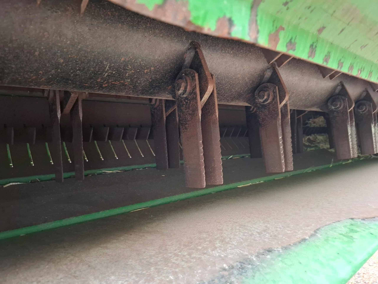 John Deere T670i - Kombinovani kombajn: slika 4 John Deere T670i - Kombinovani kombajn: slika 4
