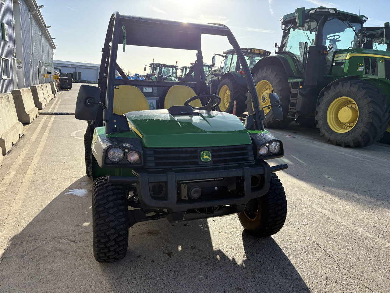 John Deere XUV855M Gator - ATV/ Četvorotočkaš: slika 2 John Deere XUV855M Gator - ATV/ Četvorotočkaš: slika 2