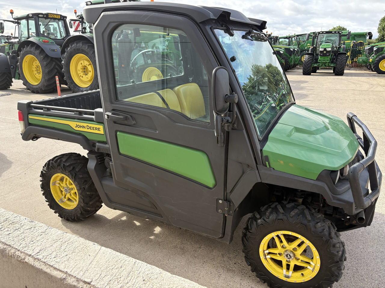 John Deere XUV865M Gator - ATV/ Četvorotočkaš: slika 4 John Deere XUV865M Gator - ATV/ Četvorotočkaš: slika 4