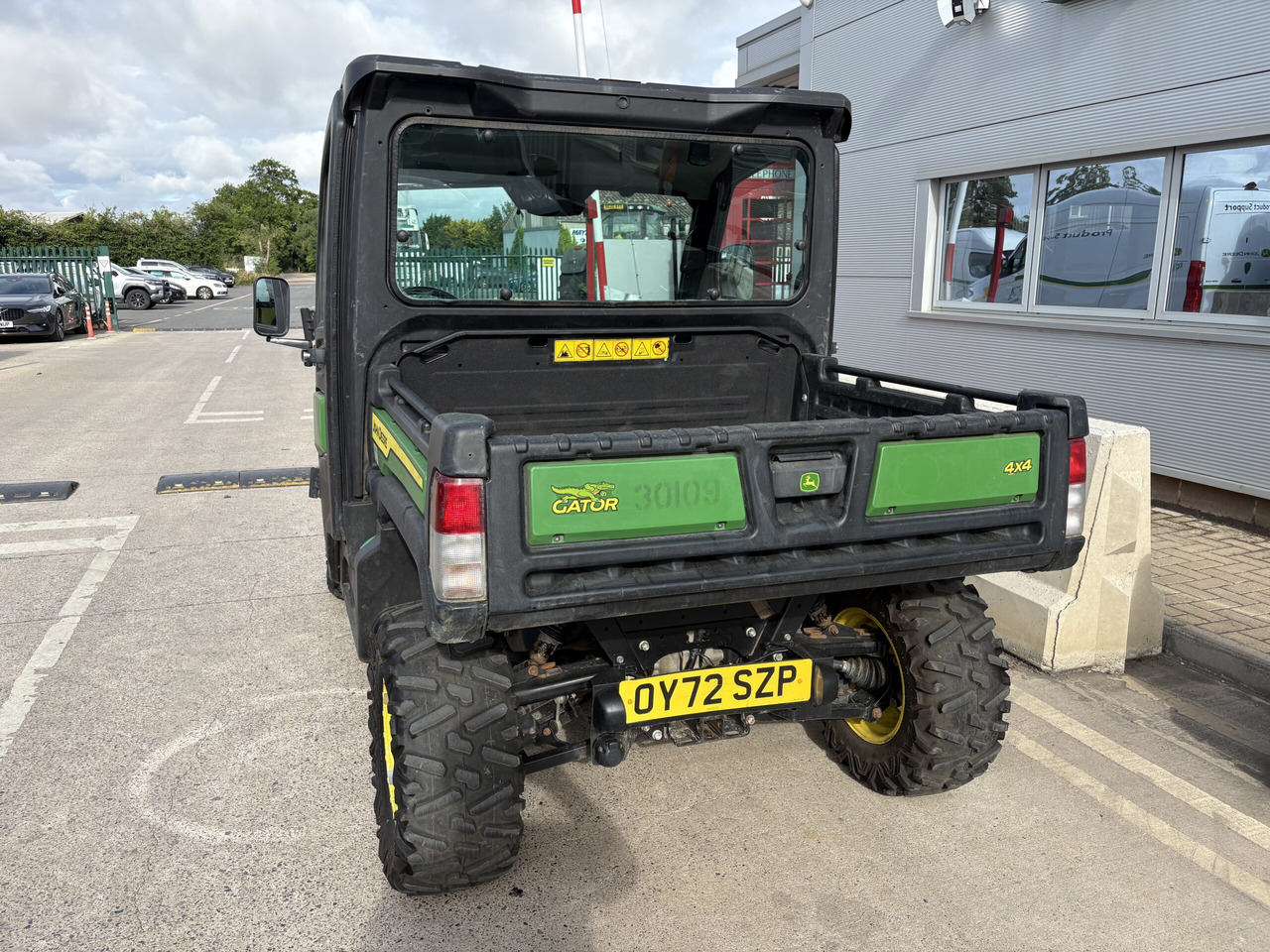 John Deere XUV865M Gator - ATV/ Četvorotočkaš: slika 2 John Deere XUV865M Gator - ATV/ Četvorotočkaš: slika 2