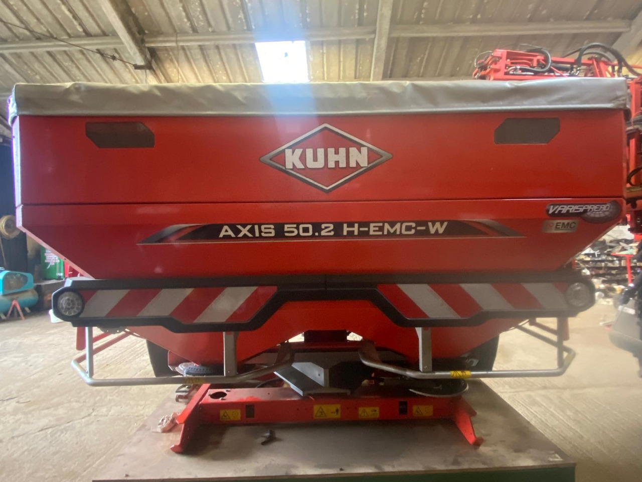 Kuhn Axis 50.2 H-EMC-W - Rasipač veštačkog đubriva: slika 1 Kuhn Axis 50.2 H-EMC-W - Rasipač veštačkog đubriva: slika 1