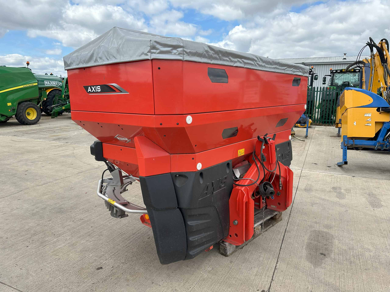 Kuhn Axis 50.2 M-EMC-W - Rasipač veštačkog đubriva: slika 3 Kuhn Axis 50.2 M-EMC-W - Rasipač veštačkog đubriva: slika 3