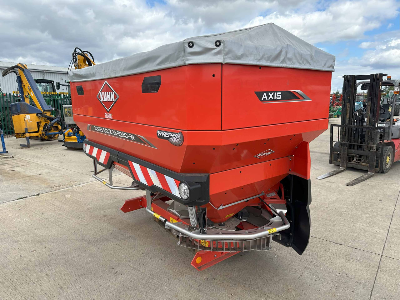 Kuhn Axis 50.2 M-EMC-W - Rasipač veštačkog đubriva: slika 2 Kuhn Axis 50.2 M-EMC-W - Rasipač veštačkog đubriva: slika 2
