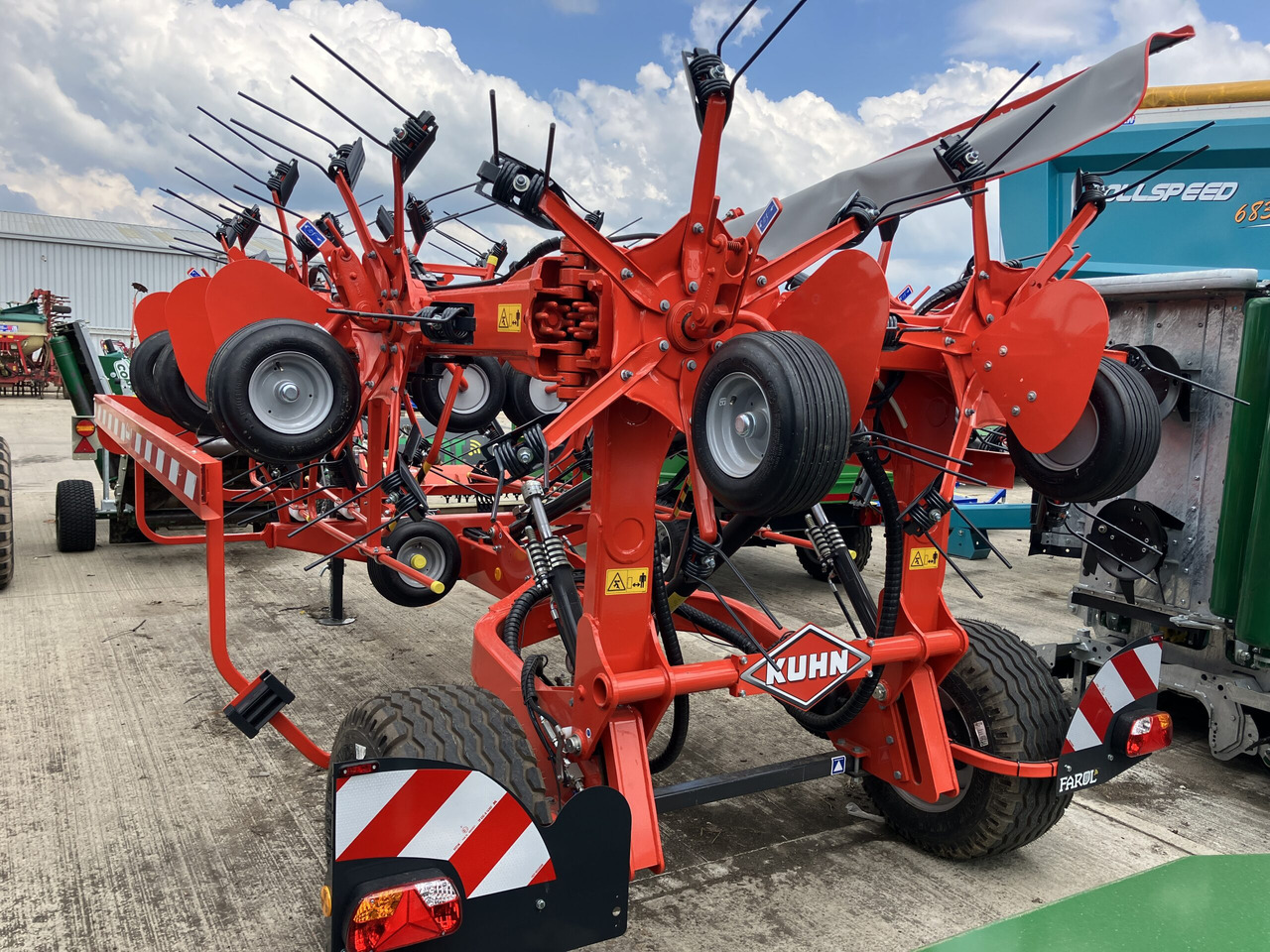 Kuhn GF13003 - Oprema za prevrtanje i razlaganje: slika 4 Kuhn GF13003 - Oprema za prevrtanje i razlaganje: slika 4