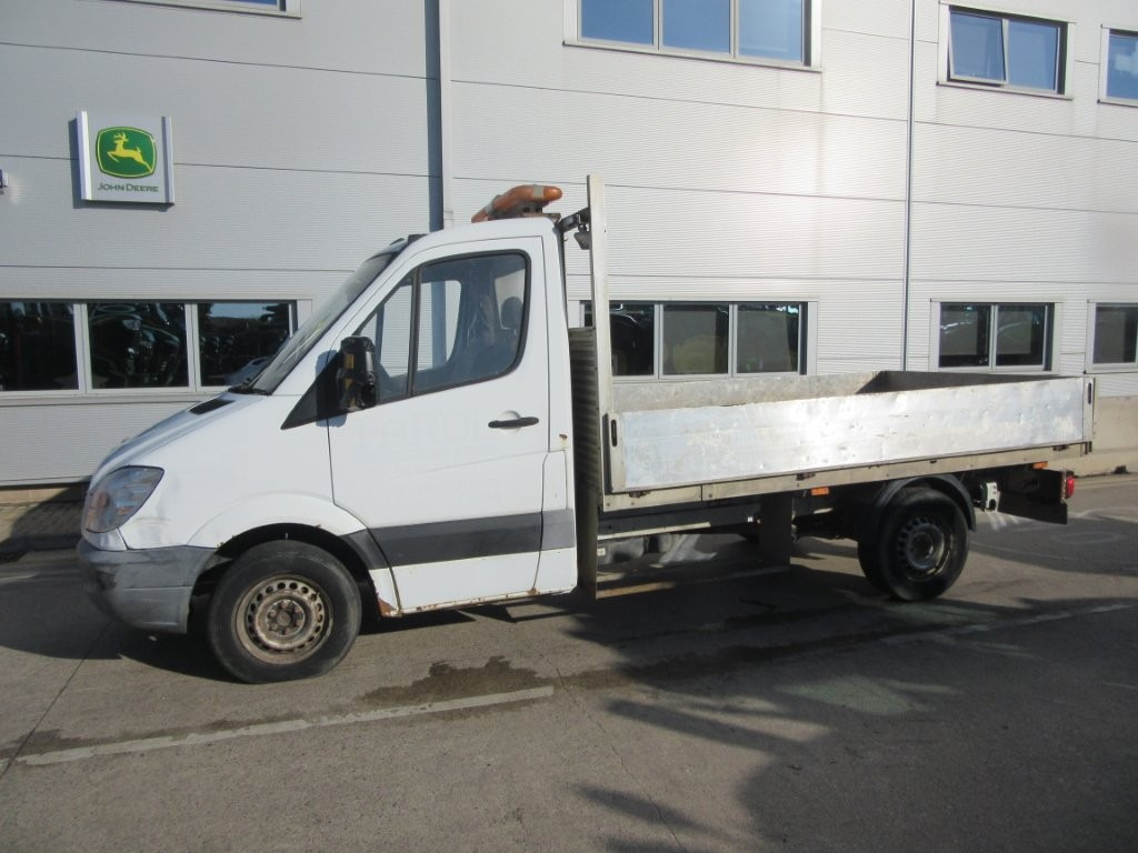 MERCEDES-BENZ SPRINTER 313 CDI FLAT BED - Dostavno vozilo sa otvorenom sandukom, Korisno/ Posebno vozilo: slika 3 MERCEDES-BENZ SPRINTER 313 CDI FLAT BED - Dostavno vozilo sa otvorenom sandukom, Korisno/ Posebno vozilo: slika 3