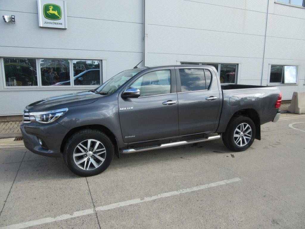 TOYOTA HILUX INVINCIBLE D-4D - Pikap: slika 3 TOYOTA HILUX INVINCIBLE D-4D - Pikap: slika 3