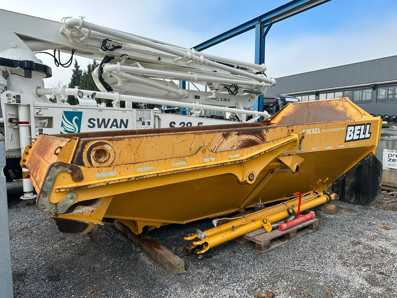 Bell B 25 E Dumper Mulden Kipper Aufbau - Promenjivo telo istovarivača: slika 3 Bell B 25 E Dumper Mulden Kipper Aufbau - Promenjivo telo istovarivača: slika 3