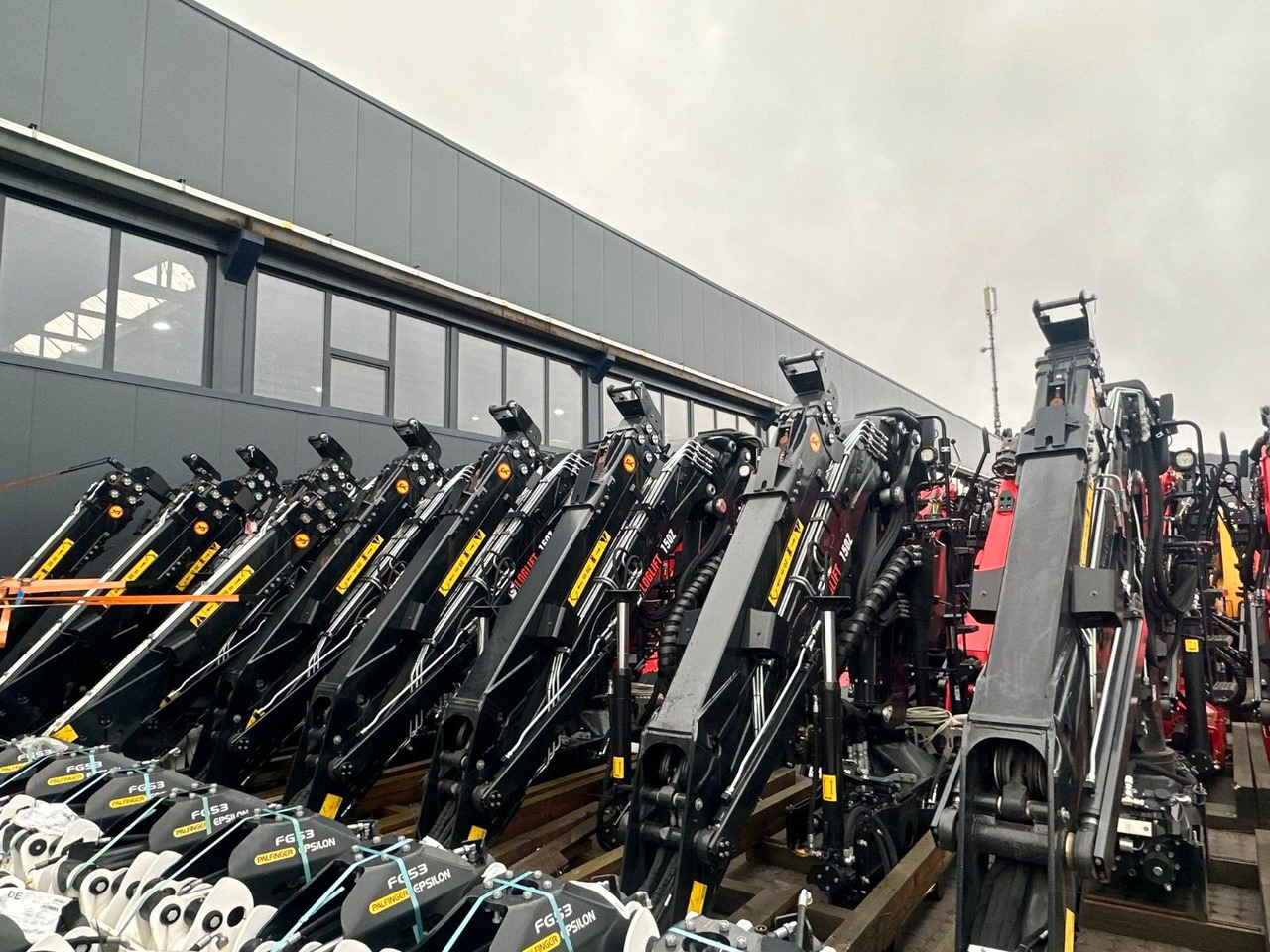 Hiab LogLift 165 Z - Šticar, Kamion sa dizalicom: slika 2 Hiab LogLift 165 Z - Šticar, Kamion sa dizalicom: slika 2