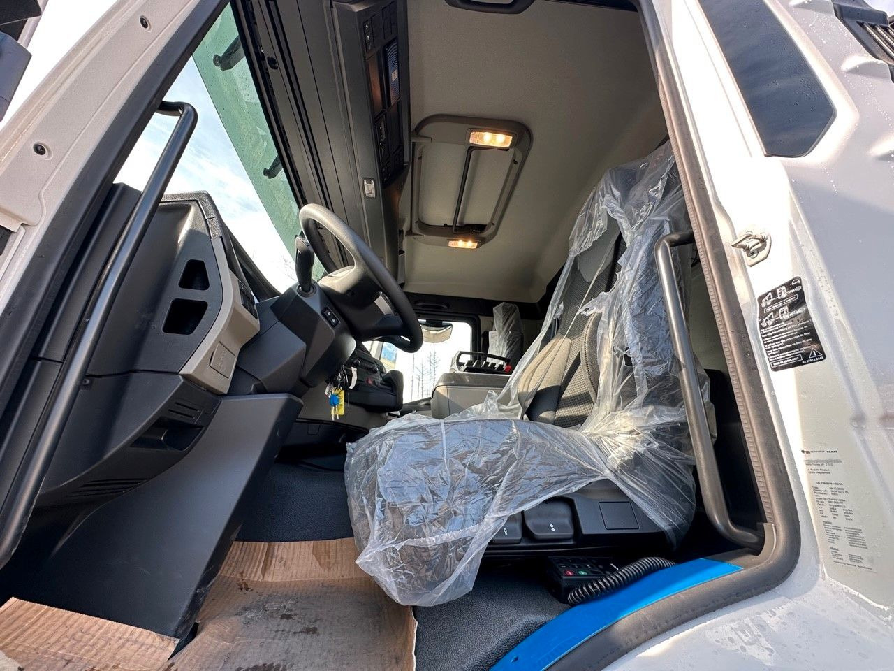 Kamion sa hidrauličnom kukom, Kamion sa dizalicom MAN TGS 26.470 6x2 Abrollkipper + Kran Hiab 228-6: slika 26