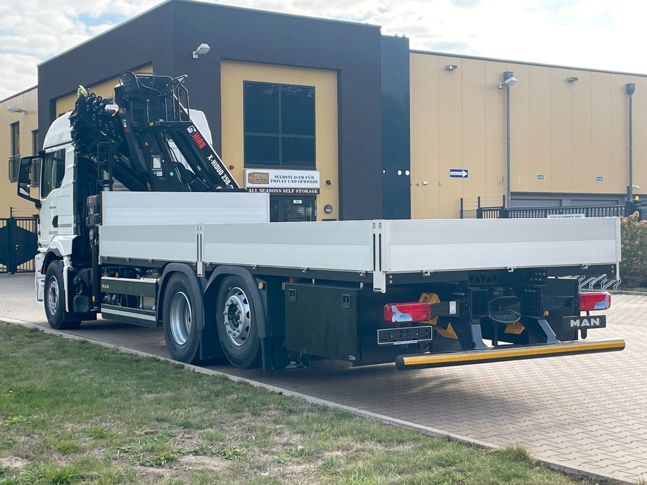 MAN TGS 26.480 /6X Hiab X-HIRRO 302 E-6 JIB 70x4 - Kamion sa dizalicom: slika 4 MAN TGS 26.480 /6X Hiab X-HIRRO 302 E-6 JIB 70x4 - Kamion sa dizalicom: slika 4