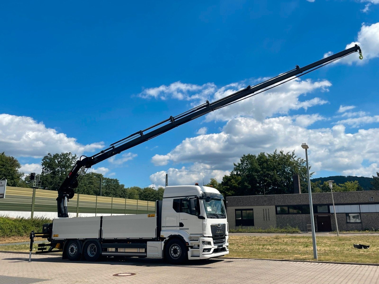 MAN TGS 26.480 /6X2 Euro6 Retarder HIAB 228 - 6 - Kamion sa tovarnim sandukom, Kamion sa dizalicom: slika 1 MAN TGS 26.480 /6X2 Euro6 Retarder HIAB 228 - 6 - Kamion sa tovarnim sandukom, Kamion sa dizalicom: slika 1