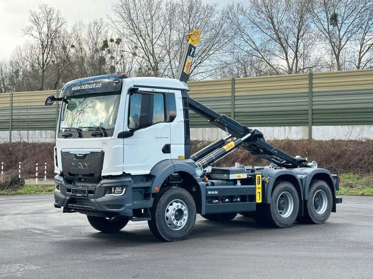 MAN TGS 33.440 6x4 Euro6e Abrollkipper Hyva - Kamion sa hidrauličnom kukom, Kamion sa dizalicom: slika 2 MAN TGS 33.440 6x4 Euro6e Abrollkipper Hyva - Kamion sa hidrauličnom kukom, Kamion sa dizalicom: slika 2