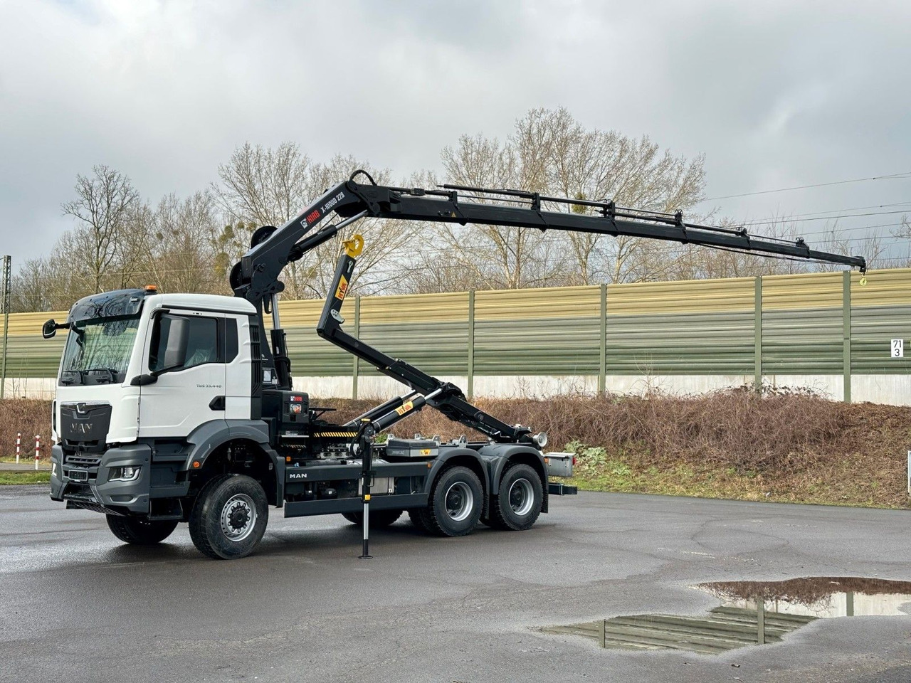 MAN TGS 33.440 6x6 BB Abrollkipper+Kran Hiab 228-6 - Kamion sa hidrauličnom kukom, Kamion sa dizalicom: slika 2 MAN TGS 33.440 6x6 BB Abrollkipper+Kran Hiab 228-6 - Kamion sa hidrauličnom kukom, Kamion sa dizalicom: slika 2