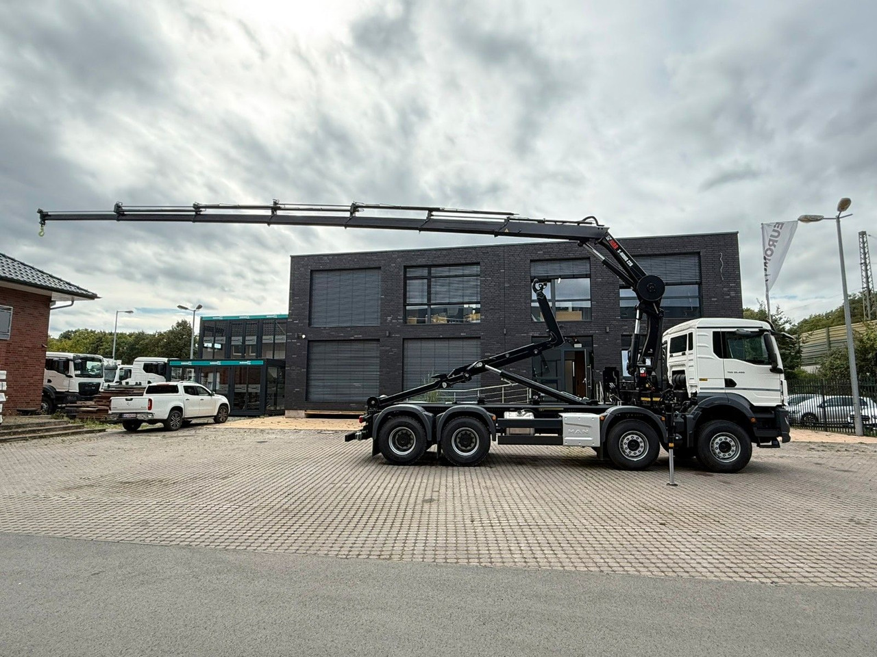 MAN TGS 35.480 8x4 Abrollkipper + Kran HIAB 228-6 - Kamion sa hidrauličnom kukom, Kamion sa dizalicom: slika 3 MAN TGS 35.480 8x4 Abrollkipper + Kran HIAB 228-6 - Kamion sa hidrauličnom kukom, Kamion sa dizalicom: slika 3
