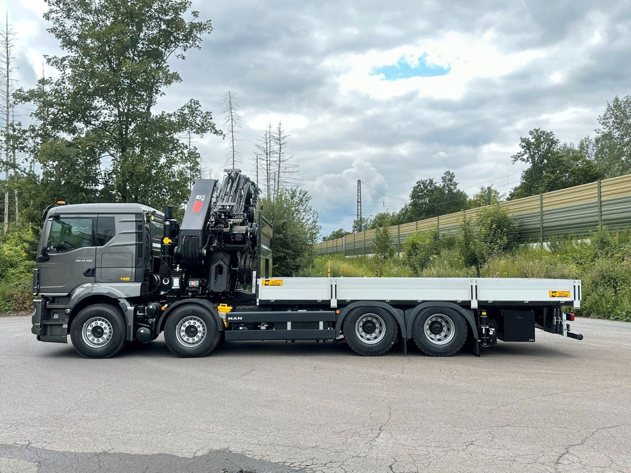 MAN TGS 35.520 8x4 BL HIAB X-HiPro858E-8 & Jib150x-6 - Kamion sa tovarnim sandukom, Kamion sa dizalicom: slika 5 MAN TGS 35.520 8x4 BL HIAB X-HiPro858E-8 & Jib150x-6 - Kamion sa tovarnim sandukom, Kamion sa dizalicom: slika 5