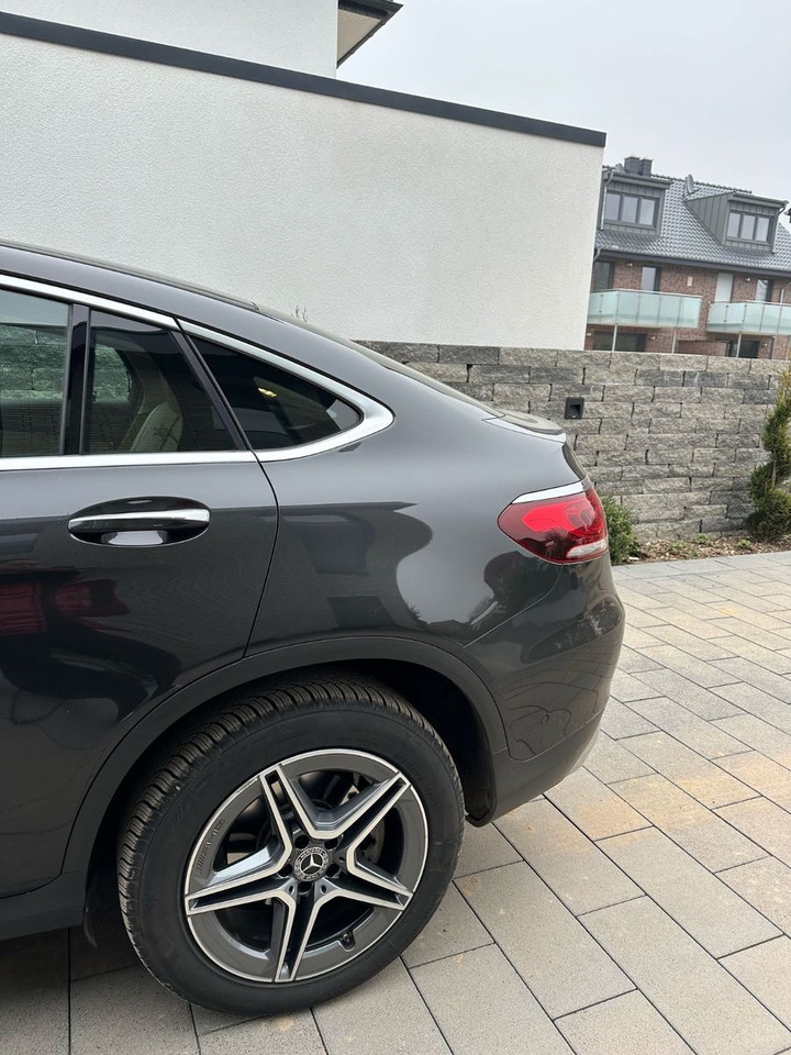 Mercedes-Benz GLC 300 GLC -Klasse Coupe GLC 300 e 4Matic - SUVSUV: slika 4 Mercedes-Benz GLC 300 GLC -Klasse Coupe GLC 300 e 4Matic - SUVSUV: slika 4