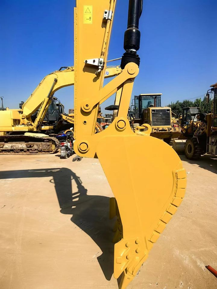 Caterpillar Used 20 Ton Tier 4 Excavator 312GC 312D2GC 313D 320D with Low Price Core Components Engine and Bearing - Bager guseničar: slika 3 Caterpillar Used 20 Ton Tier 4 Excavator 312GC 312D2GC 313D 320D with Low Price Core Components Engine and Bearing - Bager guseničar: slika 3