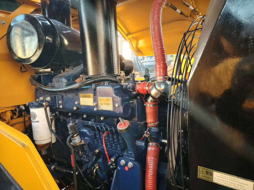 China SDLG 5ton Wheel Loader LG958F Front End Loader , diesel Engine Payloader 4*4 Truck Loader LG958F LW600 CLG856 - Utovarivač točkaš: slika 5 China SDLG 5ton Wheel Loader LG958F Front End Loader , diesel Engine Payloader 4*4 Truck Loader LG958F LW600 CLG856 - Utovarivač točkaš: slika 5