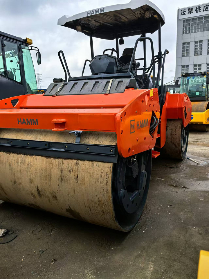 HAMM HD138 - Valjak: slika 1 HAMM HD138 - Valjak: slika 1
