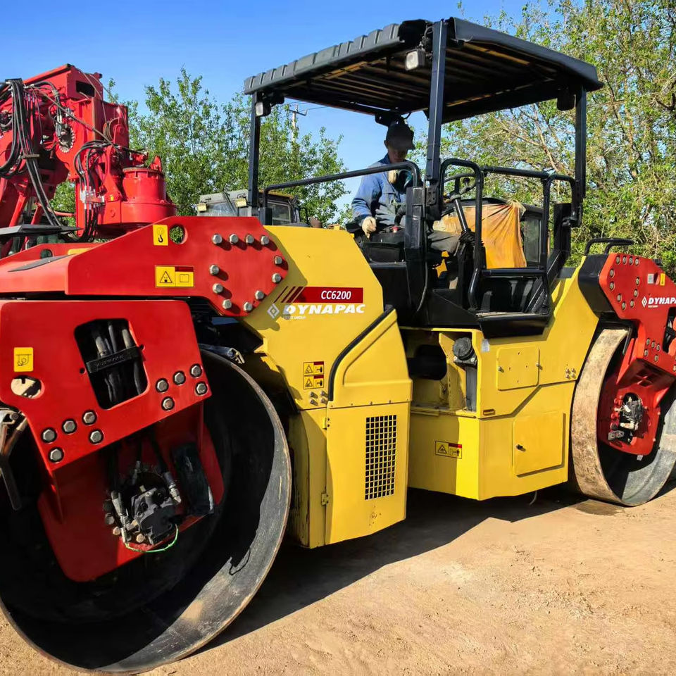 Hot Sale Used Dynapac CC6200 Road Roller Good Condition Double Steel Wheel Original Sweden Construction Machine Cheap Loader - Valjak za puteve: slika 1 Hot Sale Used Dynapac CC6200 Road Roller Good Condition Double Steel Wheel Original Sweden Construction Machine Cheap Loader - Valjak za puteve: slika 1
