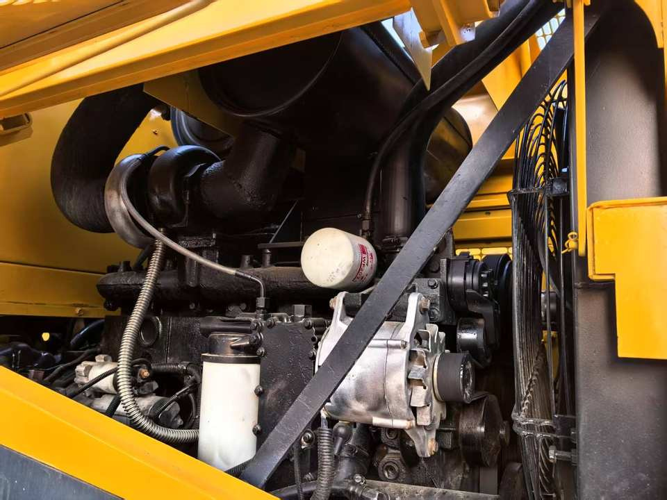 Japan Komatsu WA380-3 WA380-6 WA400-1 WA400-3 WA320-6 WA430-5 Mining Wheel Loader, Used Komatsu WA380 Mini Front End Loader - Utovarivač točkaš: slika 4 Japan Komatsu WA380-3 WA380-6 WA400-1 WA400-3 WA320-6 WA430-5 Mining Wheel Loader, Used Komatsu WA380 Mini Front End Loader - Utovarivač točkaš: slika 4