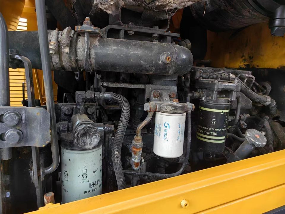 Japan Made Original Komatsu Wa380z-6 Wheel Loader, WA380Z Cheap Used 5ton Payloader Price Low in China - Utovarivač točkaš: slika 4 Japan Made Original Komatsu Wa380z-6 Wheel Loader, WA380Z Cheap Used 5ton Payloader Price Low in China - Utovarivač točkaš: slika 4