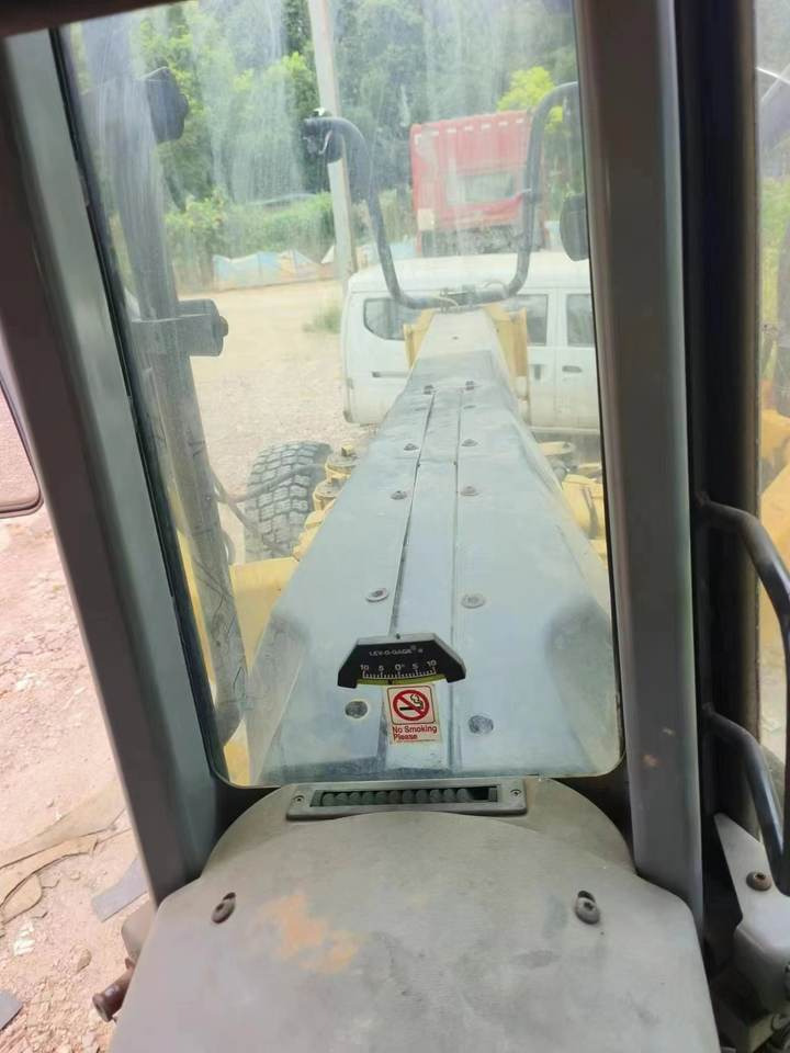 Original CAT 160M Grader Used Caterpillar Brand CAT 140H 140K 160K 120H 14G Motor Grader High Quality - Grejder: slika 3 Original CAT 160M Grader Used Caterpillar Brand CAT 140H 140K 160K 120H 14G Motor Grader High Quality - Grejder: slika 3