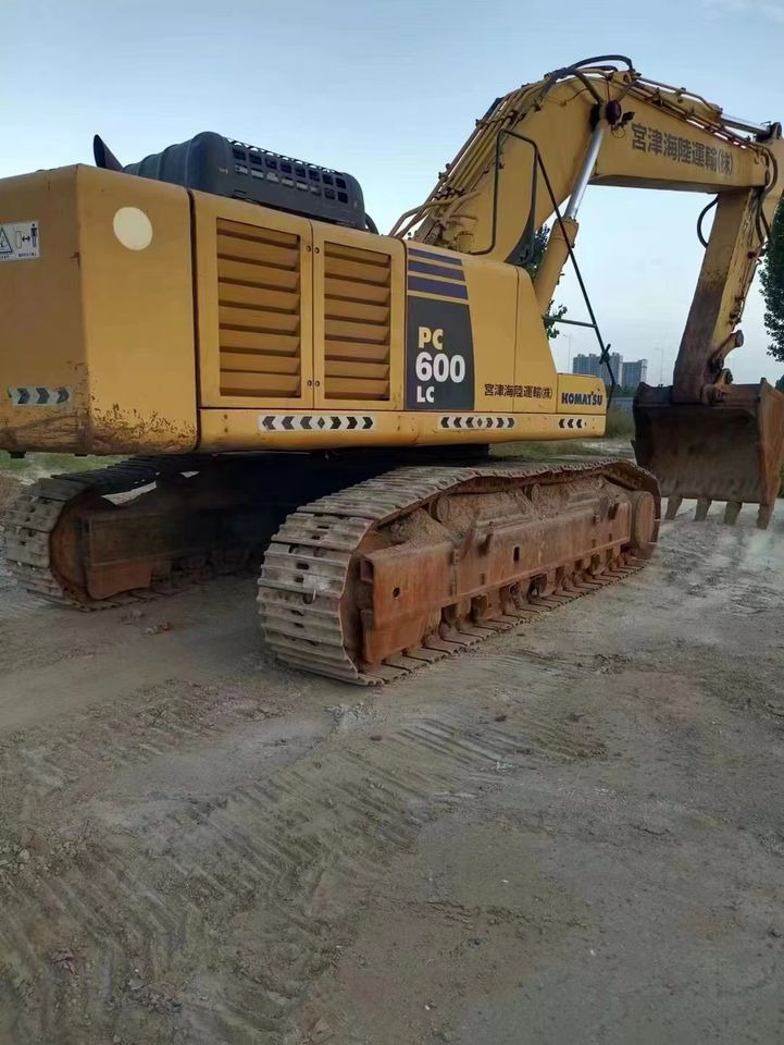 Original Good Condition USED Excavator PC600LC-8 60 Ton Excavator Crawler Excavator for Komatsu on Sale - Bager guseničar: slika 2 Original Good Condition USED Excavator PC600LC-8 60 Ton Excavator Crawler Excavator for Komatsu on Sale - Bager guseničar: slika 2