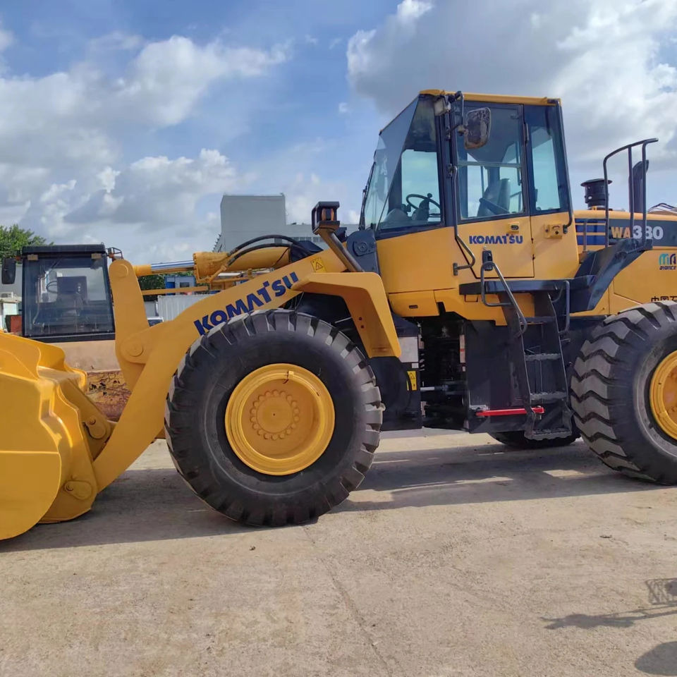 Original Good Condition Used Loader WA380Z-6 5 Ton Wheel Loader Construction Machinery for Komatsu - Utovarivač točkaš: slika 1 Original Good Condition Used Loader WA380Z-6 5 Ton Wheel Loader Construction Machinery for Komatsu - Utovarivač točkaš: slika 1