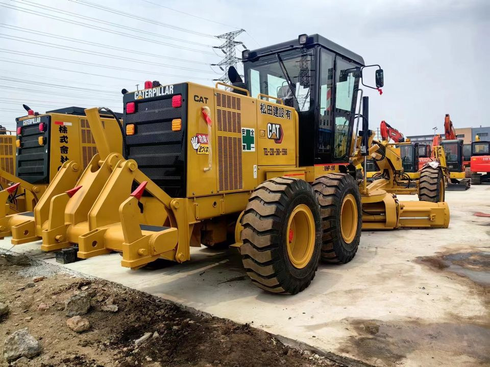 Used Caterpillar 140G/140H Motor Grader From Japan Popular Sale for Farms with Core Components Included Engine Gearbox Bearing - Grejder: slika 4 Used Caterpillar 140G/140H Motor Grader From Japan Popular Sale for Farms with Core Components Included Engine Gearbox Bearing - Grejder: slika 4