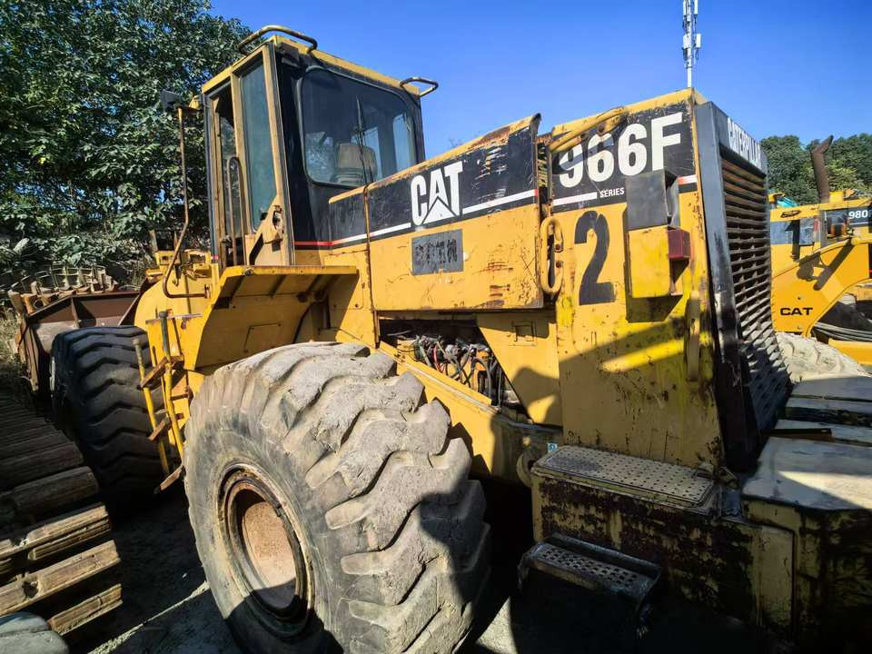 Used Front Wheel Loader CAT 966F With Good Price From Wheel Loaders Caterpillar Machinery Cat 966F Loaders - Utovarivač točkaš: slika 2 Used Front Wheel Loader CAT 966F With Good Price From Wheel Loaders Caterpillar Machinery Cat 966F Loaders - Utovarivač točkaš: slika 2