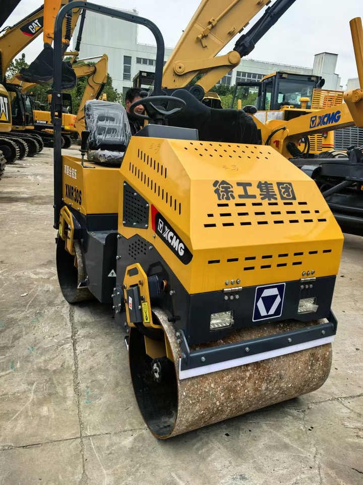 XCMG XMR30S - Valjak: slika 1 XCMG XMR30S - Valjak: slika 1