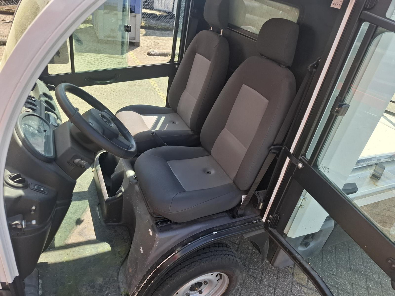 Aixam Mega E-Worker Elektrische Bakwagen RK-437-P - Golf auto: slika 2 Aixam Mega E-Worker Elektrische Bakwagen RK-437-P - Golf auto: slika 2