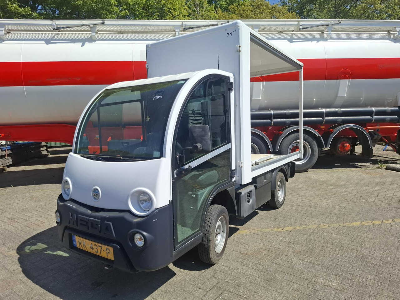 Aixam Mega E-Worker Elektrische Bakwagen RK-437-P - Golf auto: slika 1 Aixam Mega E-Worker Elektrische Bakwagen RK-437-P - Golf auto: slika 1