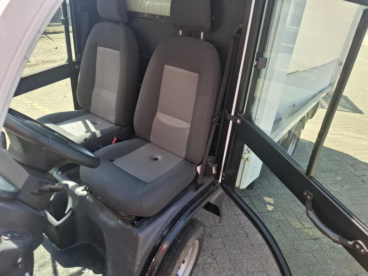 Aixam Mega E-Worker Elektrische Bakwagen RV-606-R - Golf auto: slika 5 Aixam Mega E-Worker Elektrische Bakwagen RV-606-R - Golf auto: slika 5