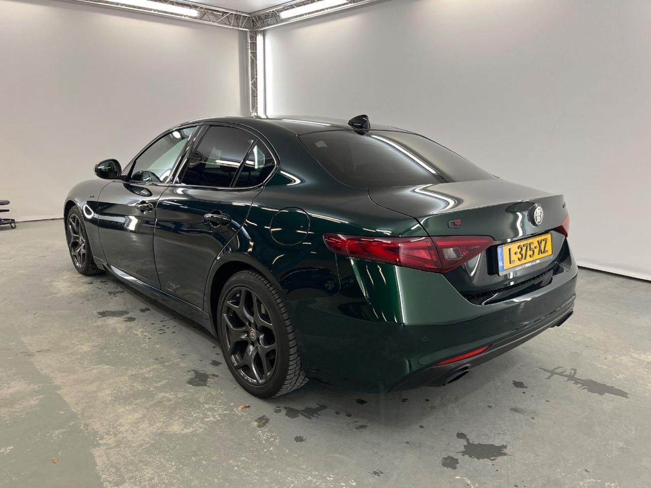 Alfa Romeo Giulia 2.0T Sprint | 2021 | 201.659 km | Automaat | L375XZ | NAP: Logisch - Limuzina: slika 3 Alfa Romeo Giulia 2.0T Sprint | 2021 | 201.659 km | Automaat | L375XZ | NAP: Logisch - Limuzina: slika 3