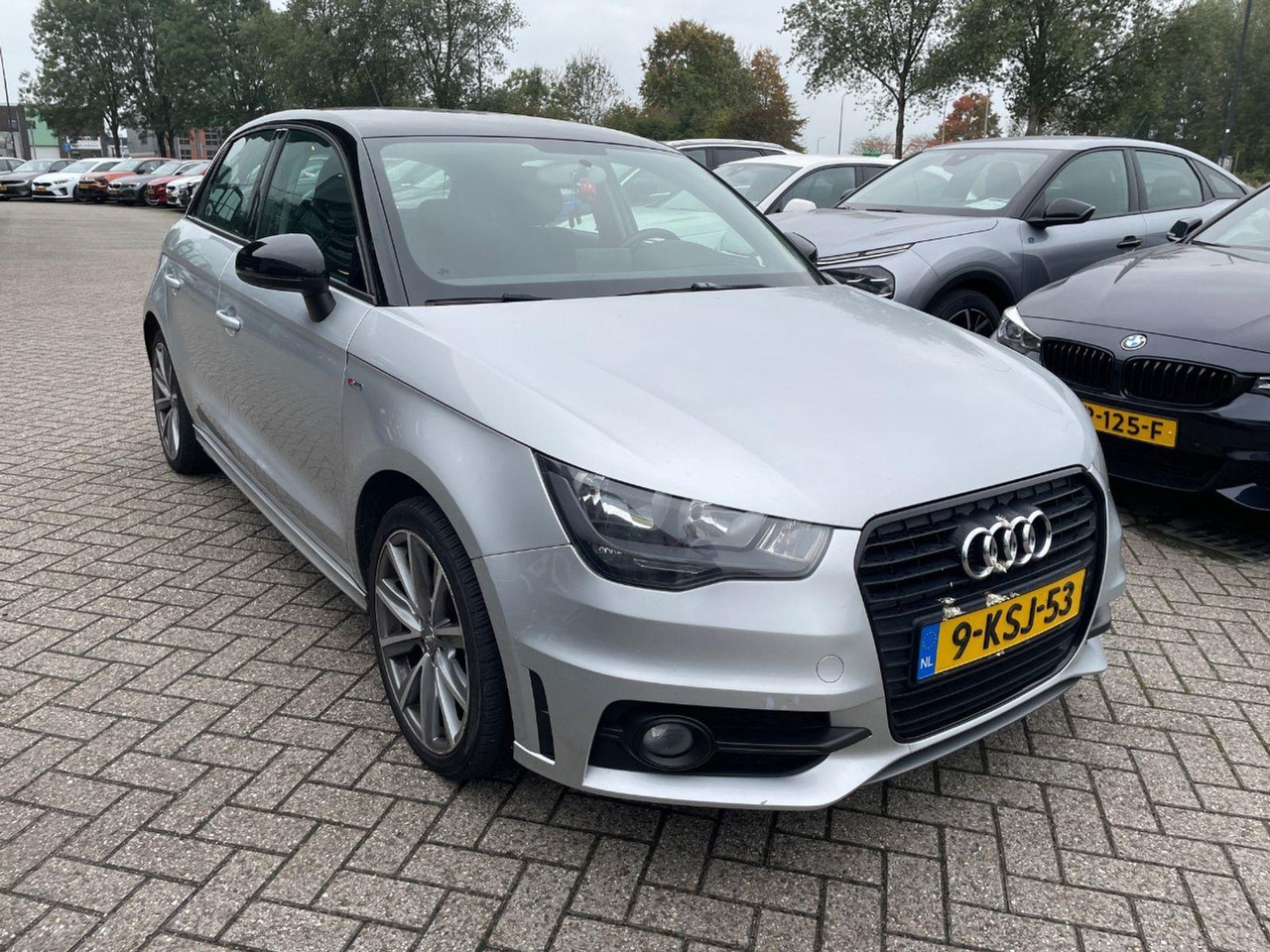 Audi A1 Sportback 1.2 TFSI Admired | 2013 | 216.082 km | 9KSJ53 | NAP: Logisch - Hečbek: slika 2 Audi A1 Sportback 1.2 TFSI Admired | 2013 | 216.082 km | 9KSJ53 | NAP: Logisch - Hečbek: slika 2