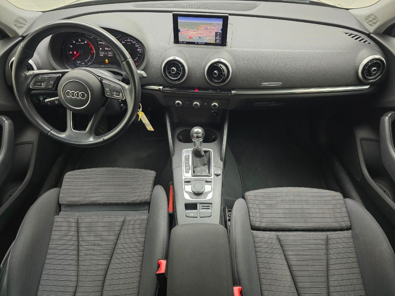 Audi A3 Sportback 30 TFSI Sport Lease Edition | 2018 | 121.664 km | Automaat | TZ896X | NAP: Logisch - Hečbek: slika 5 Audi A3 Sportback 30 TFSI Sport Lease Edition | 2018 | 121.664 km | Automaat | TZ896X | NAP: Logisch - Hečbek: slika 5