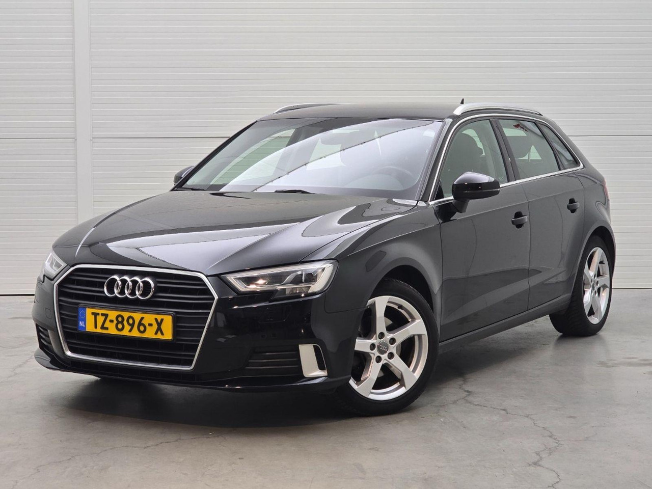 Audi A3 Sportback 30 TFSI Sport Lease Edition | 2018 | 121.664 km | Automaat | TZ896X | NAP: Logisch - Hečbek: slika 1 Audi A3 Sportback 30 TFSI Sport Lease Edition | 2018 | 121.664 km | Automaat | TZ896X | NAP: Logisch - Hečbek: slika 1